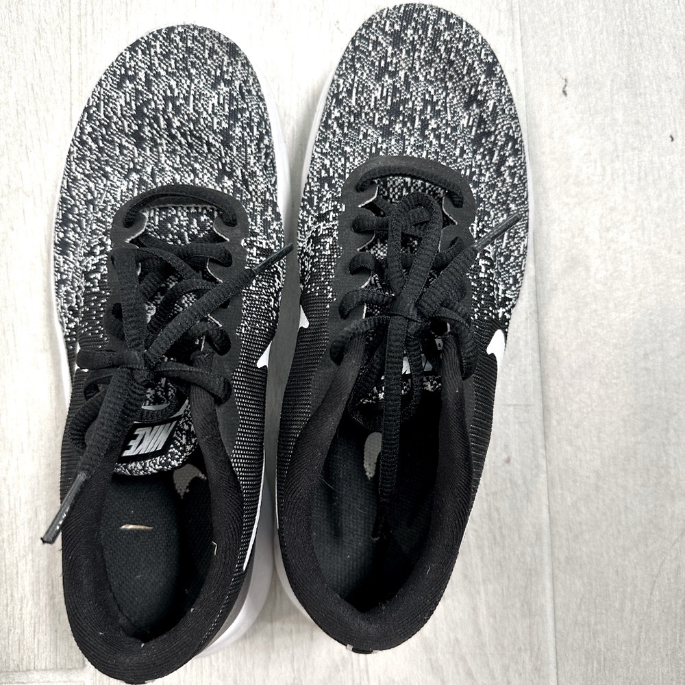Nike women’s shoes
